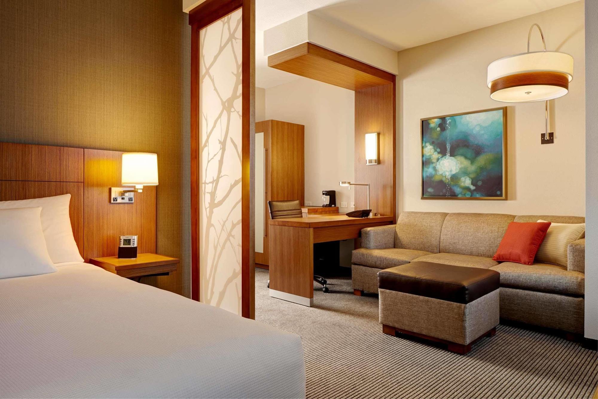 Hyatt Place 3*