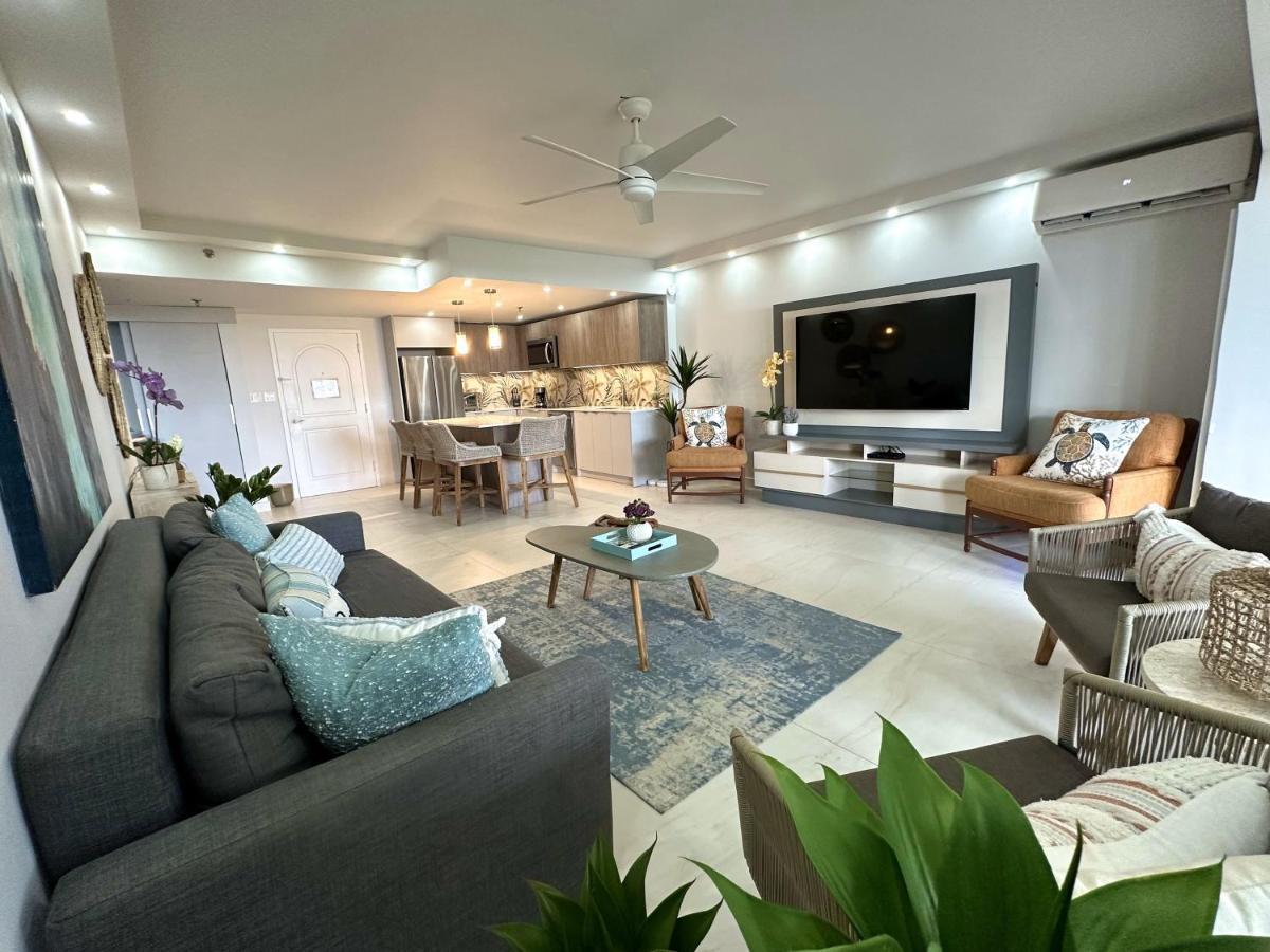 Beachfront In The Rio Mar *