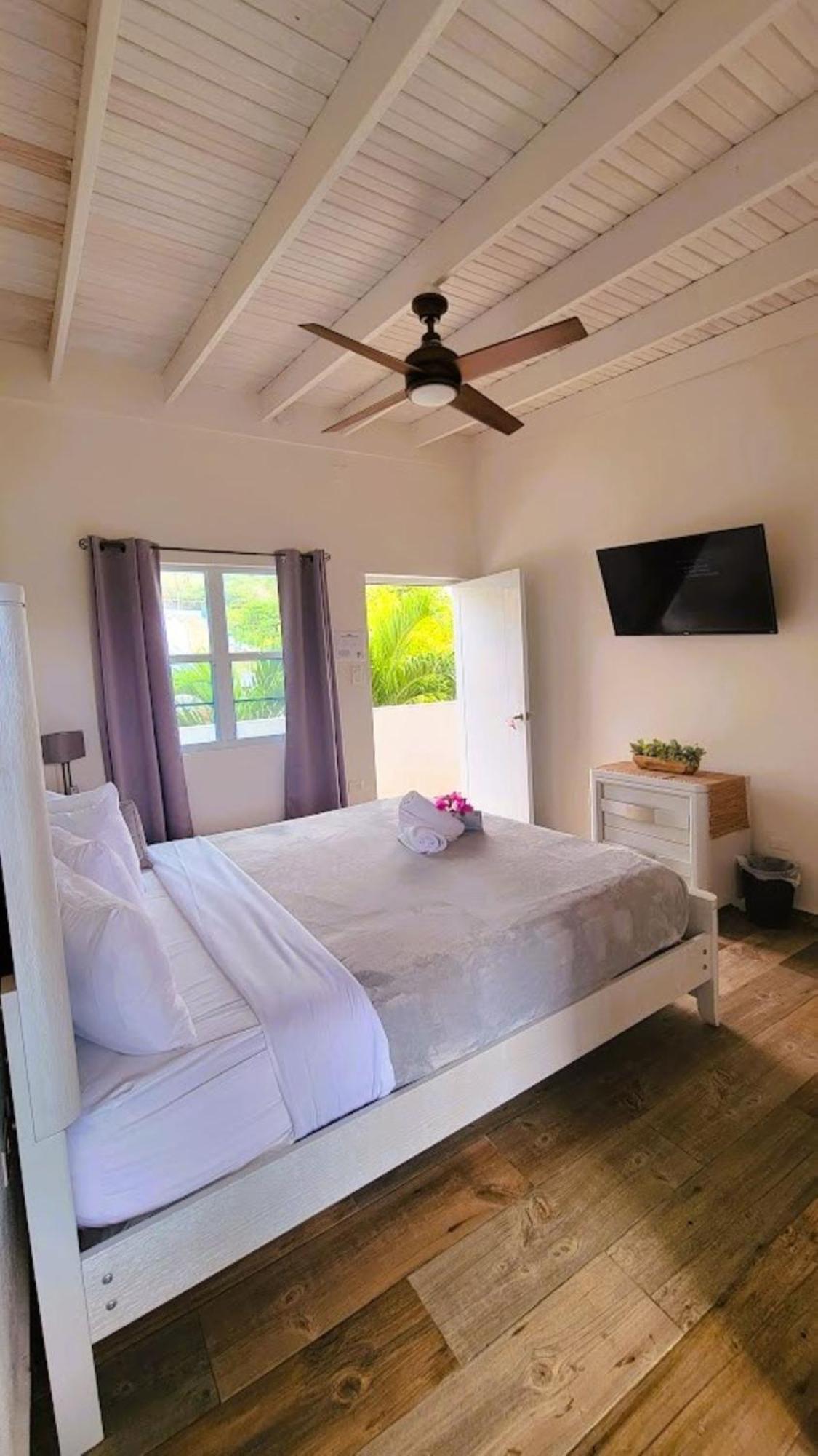 Inn La Jamaca - Island Vibe
