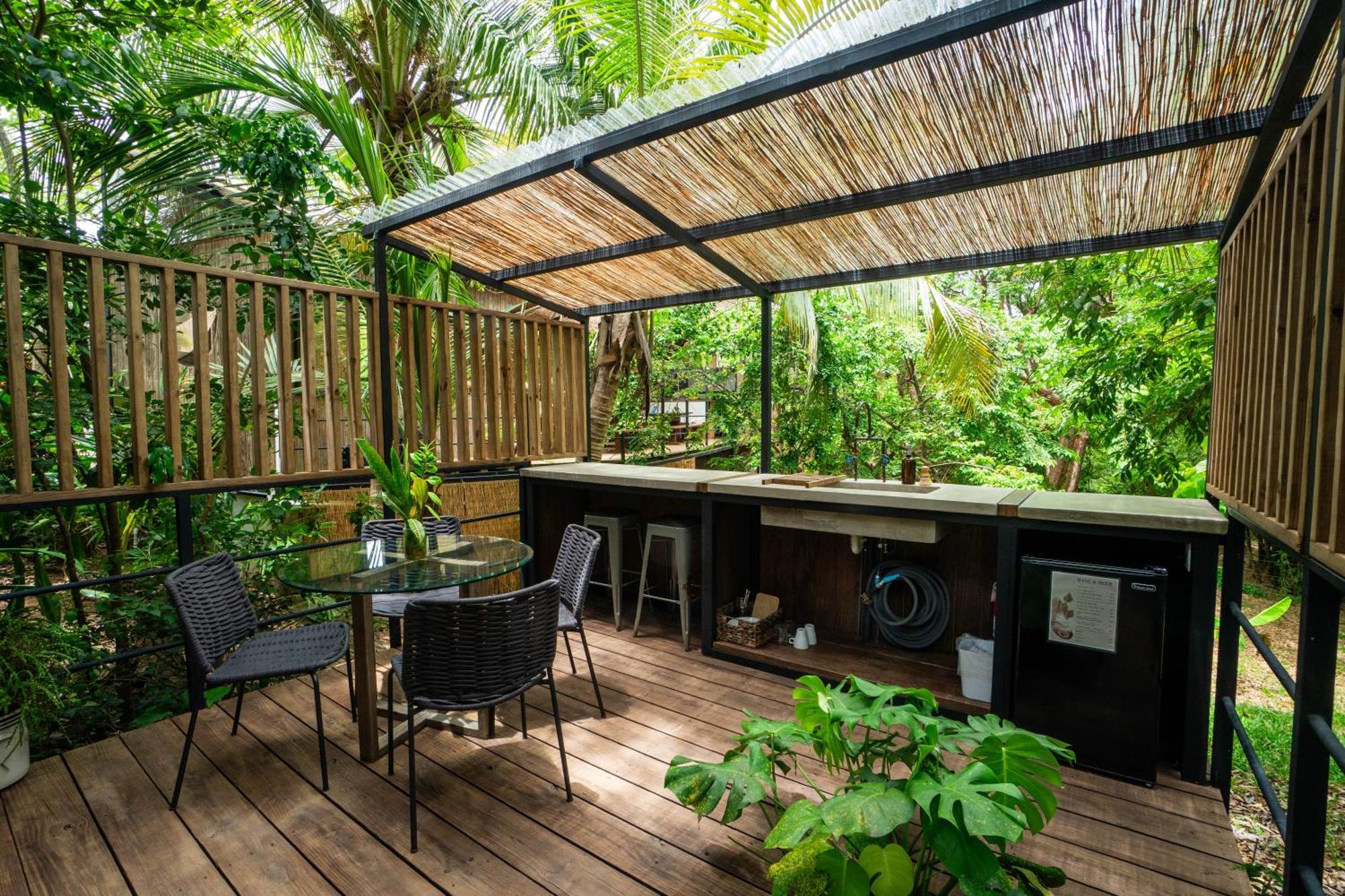 Bed & Breakfast Victoria 3*