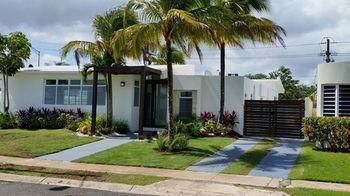 Centrally Located Hotel Dorado