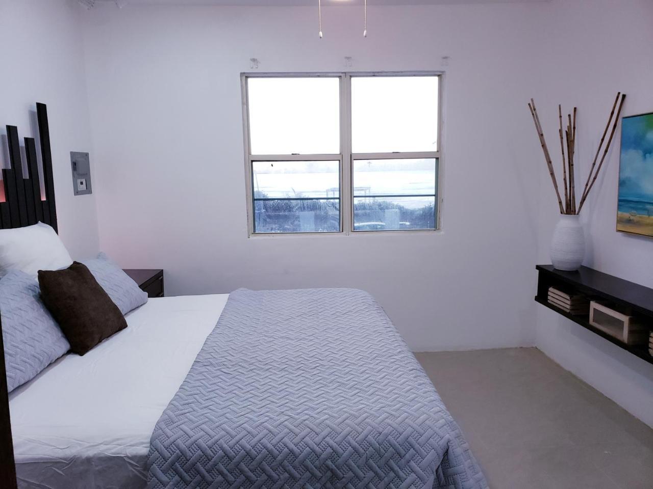 Holiday home Front Beach Luxury House W Infinity Pool *