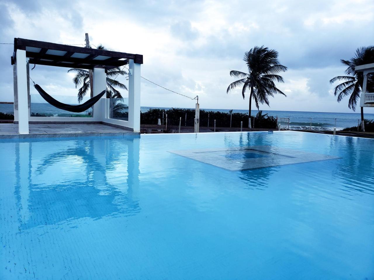 Front Beach Luxury House W Infinity Pool *
