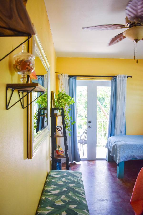 Flamboyan Guest house