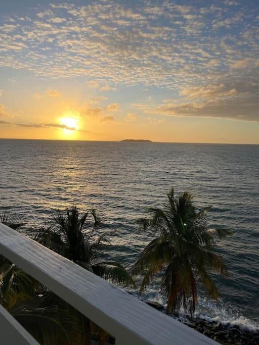 Apartment Beautiful Ocean Blue Oceanfront