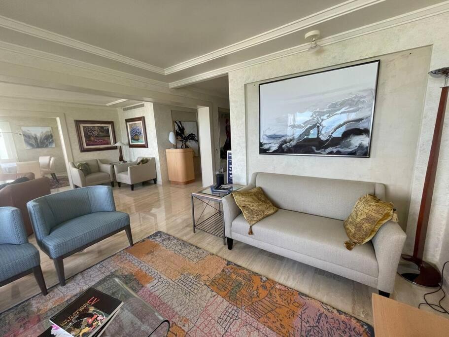 Apartment The Penthouse Sju 6bdr+6.5ba Sleep 20 Million$view