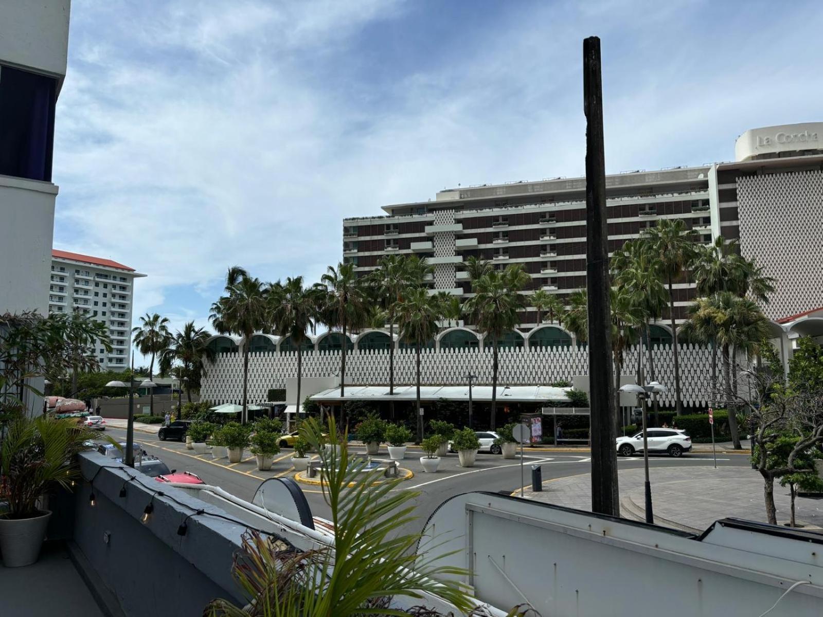 Apartment At Heart Of Condado With Front View Terrace