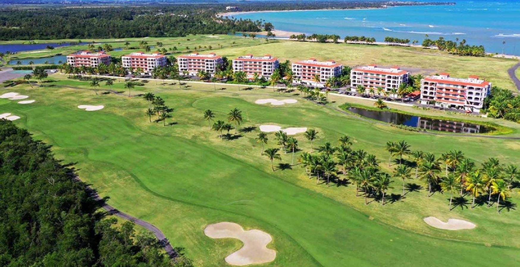 Balcony With & Golf Course Views By Otium Apartment Rio Grande