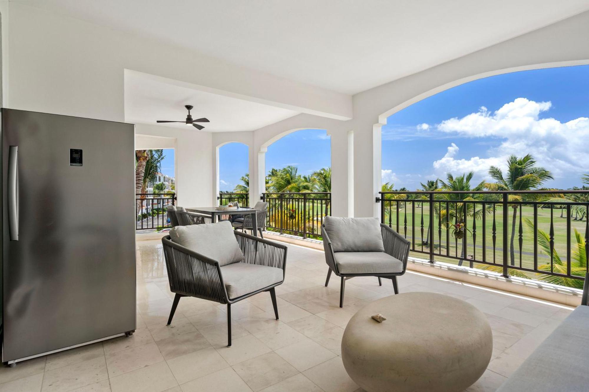 Balcony With & Golf Course Views By Otium * Rio Grande