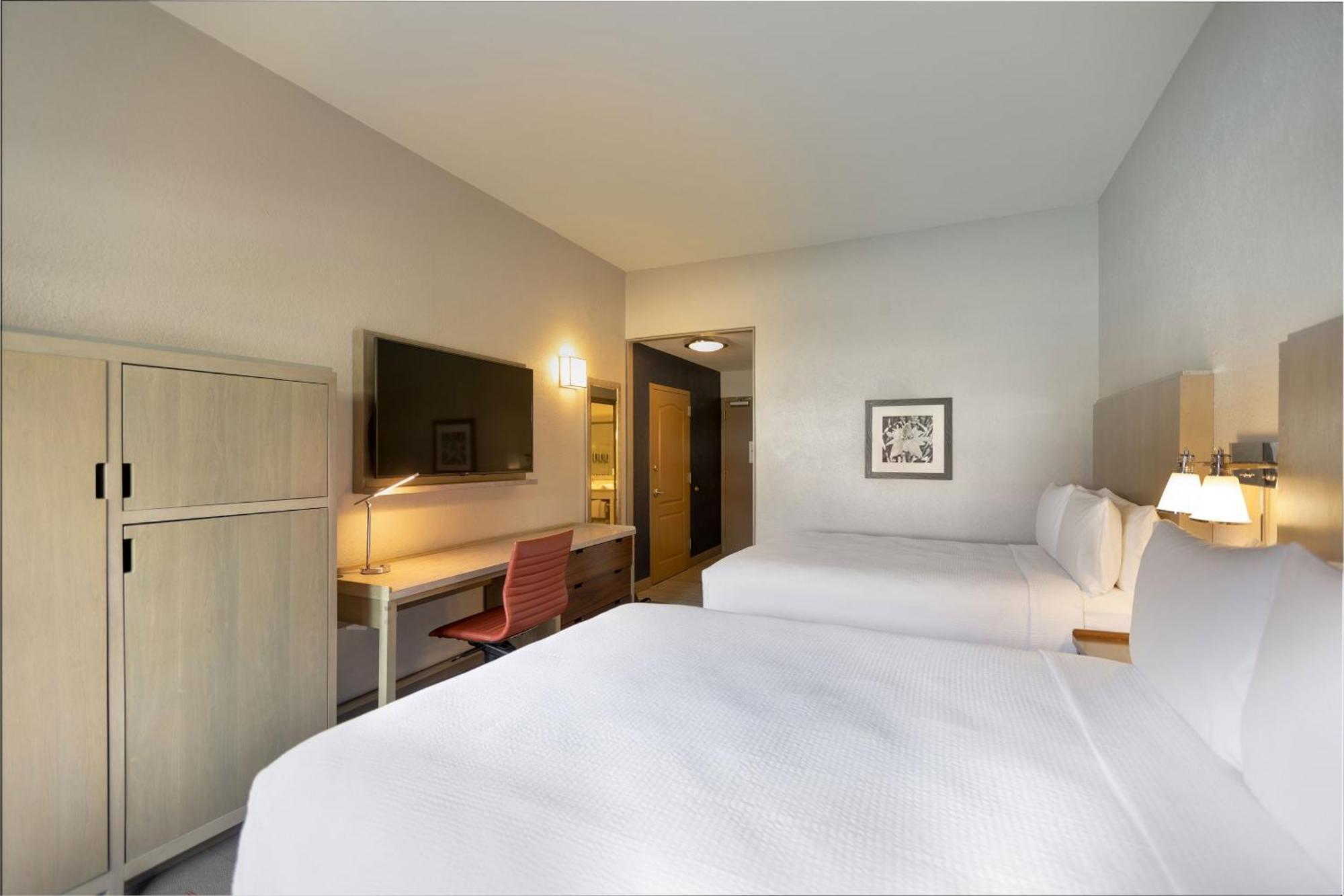 Four Points By Sheraton Real Hotel 3*