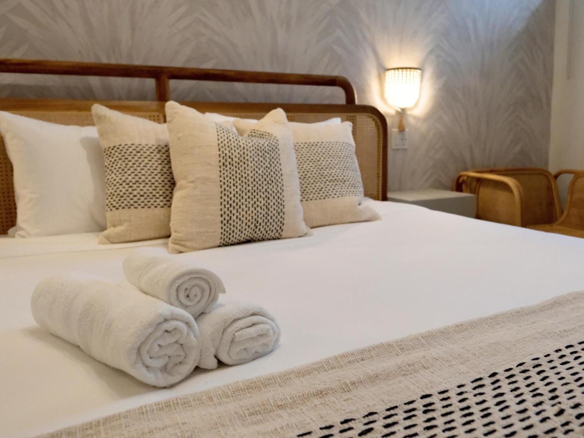 Hotel Bali Posh Pr, Isla Carolina