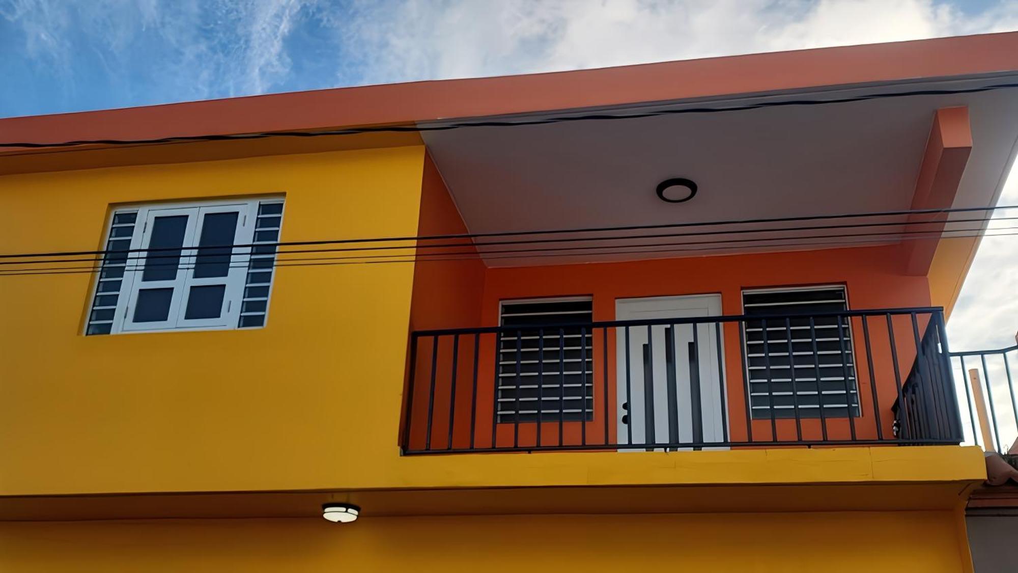 Mont Offering A Loft And 3 Bedroom Steps From The Ferry * Vieques