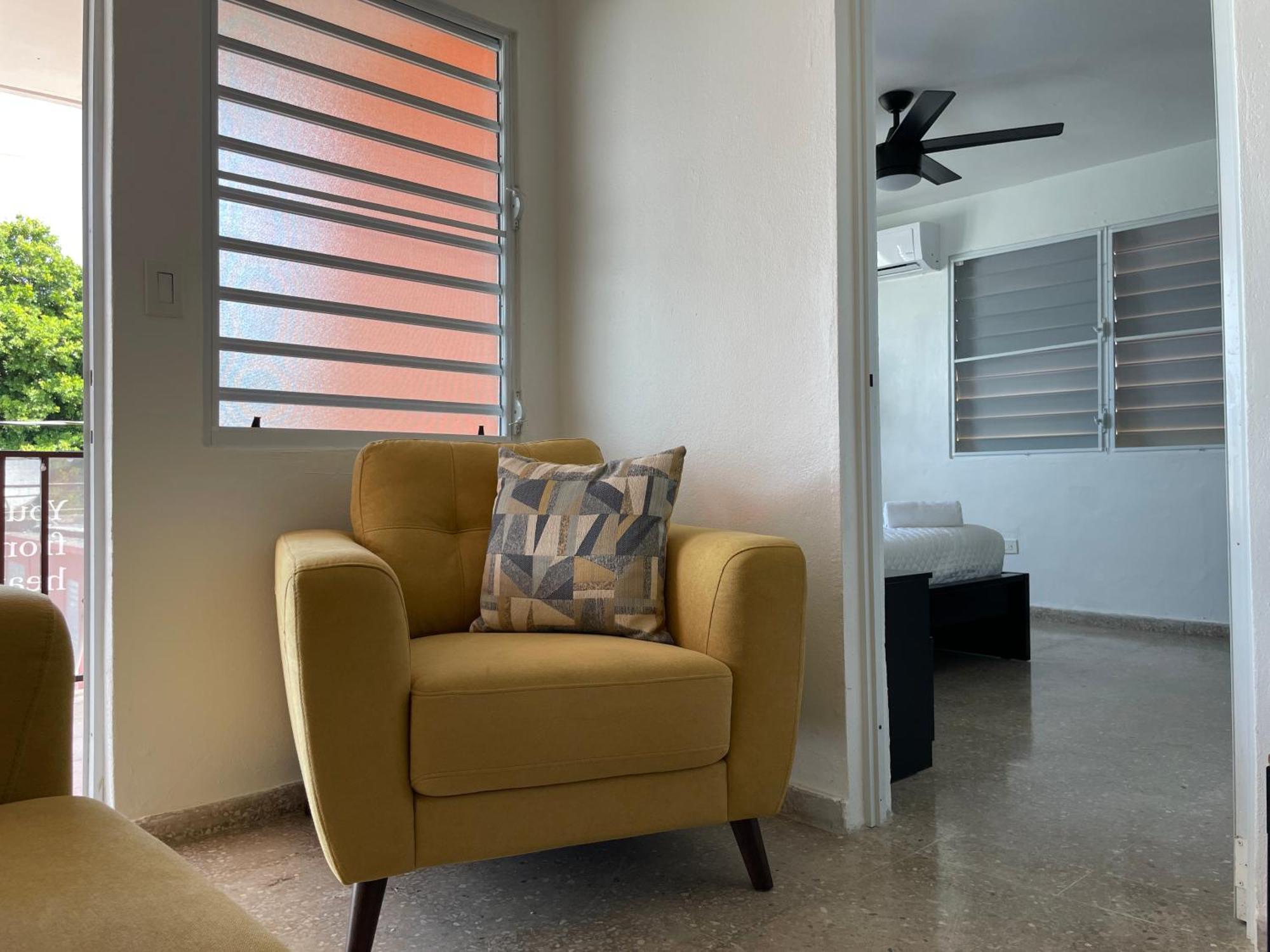 Mont Offering A Loft And 3 Bedroom Steps From The Ferry * Vieques