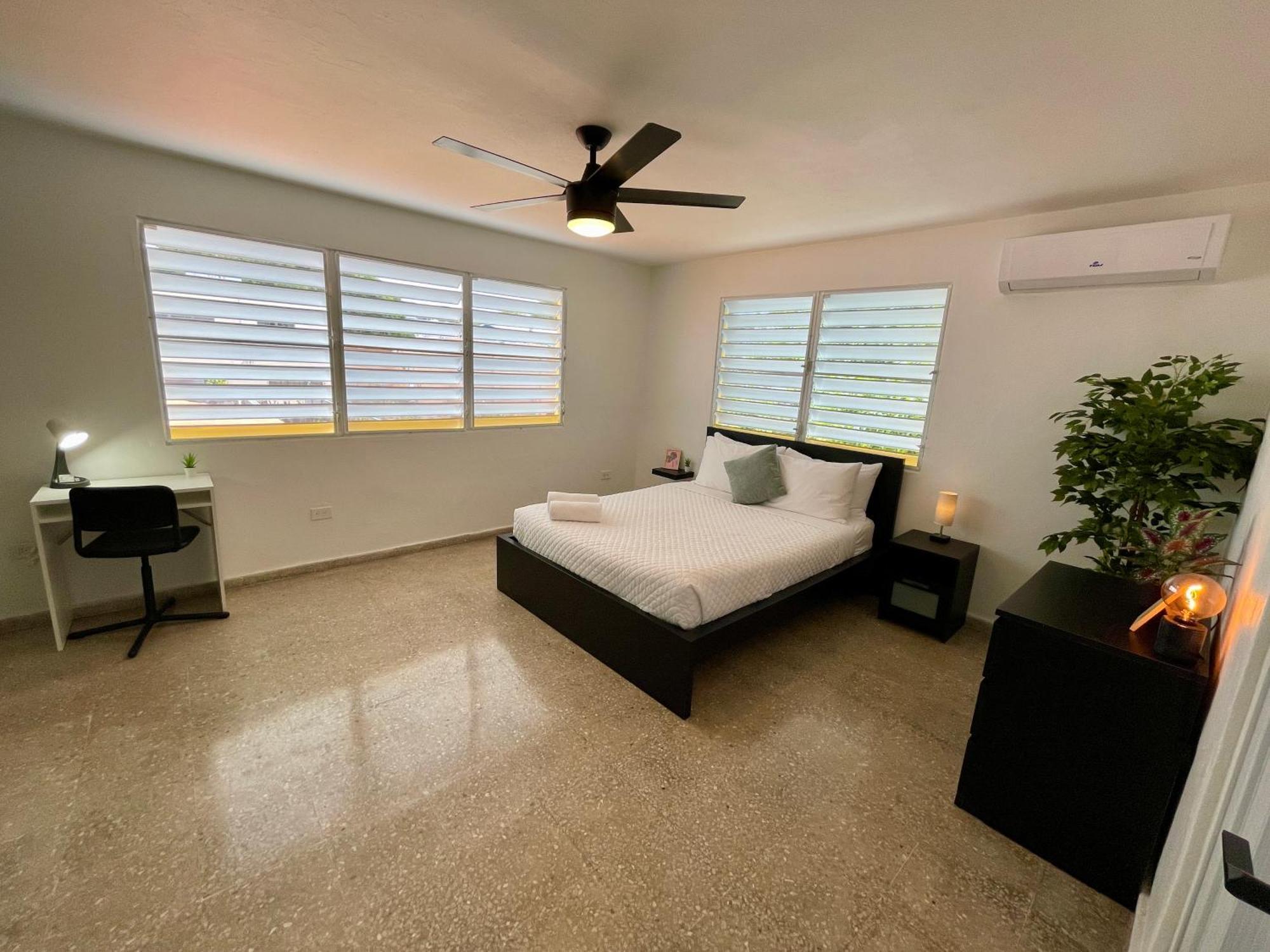 Mont Offering A Loft And 3 Bedroom Steps From The Ferry