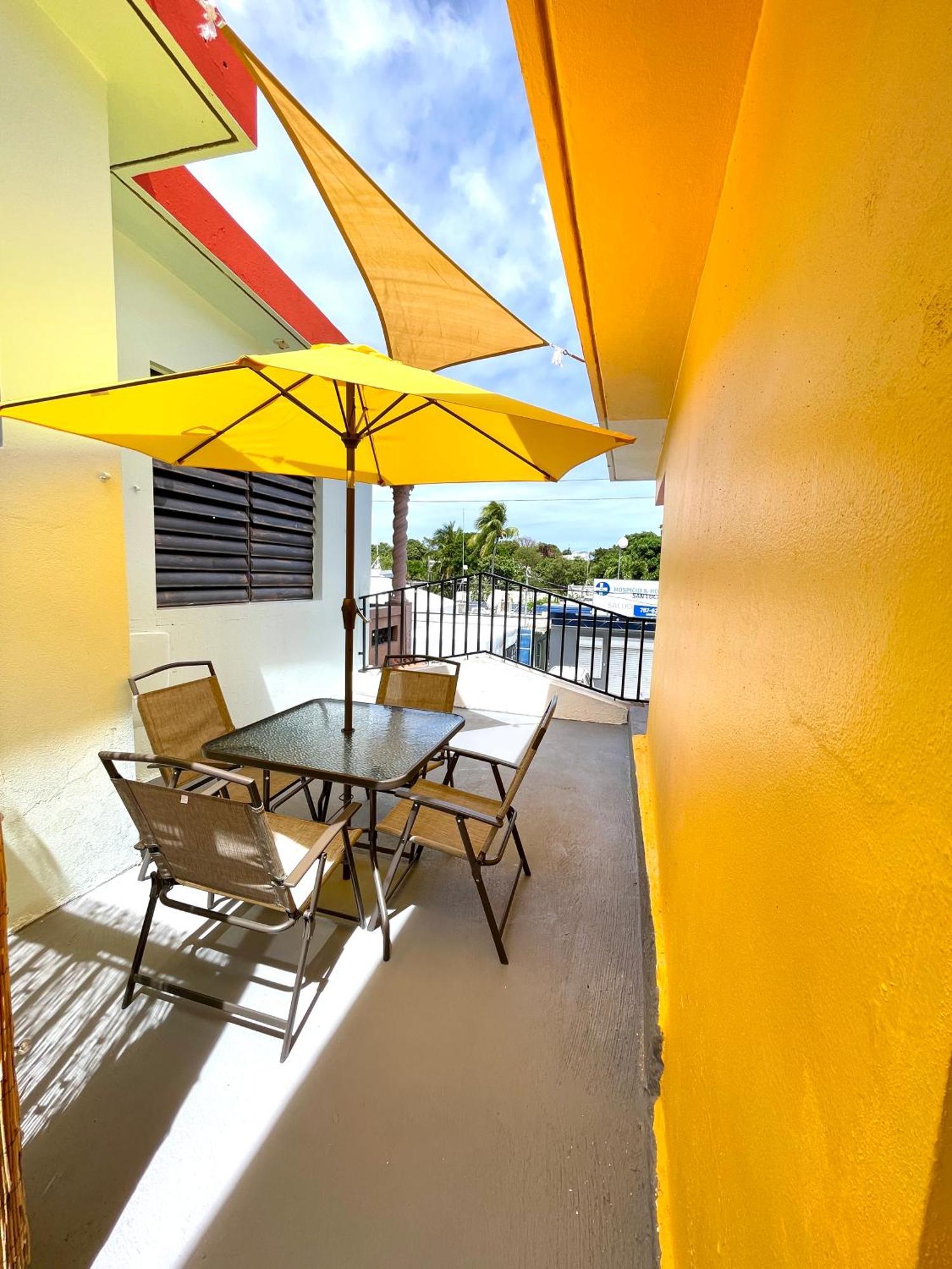 Mont Offering A Loft And 3 Bedroom Steps From The Ferry Apartment *