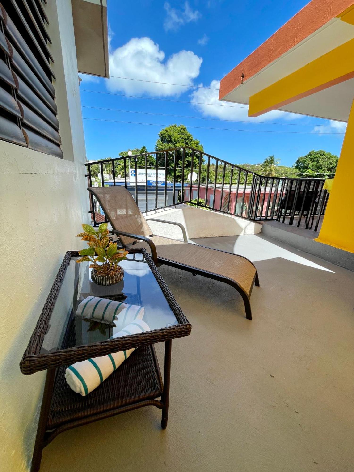 Mont Offering A Loft And 3 Bedroom Steps From The Ferry