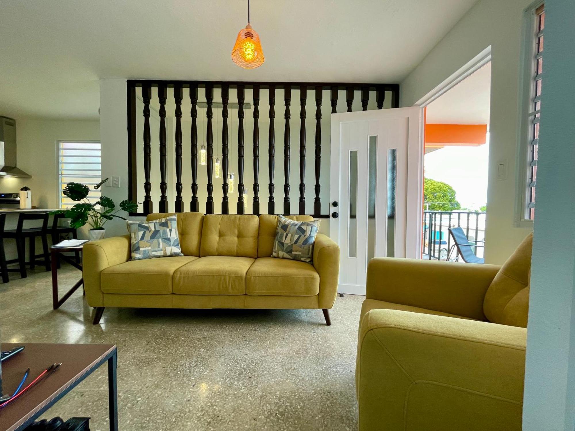 Apartment Mont Offering A Loft And 3 Bedroom Steps From The Ferry