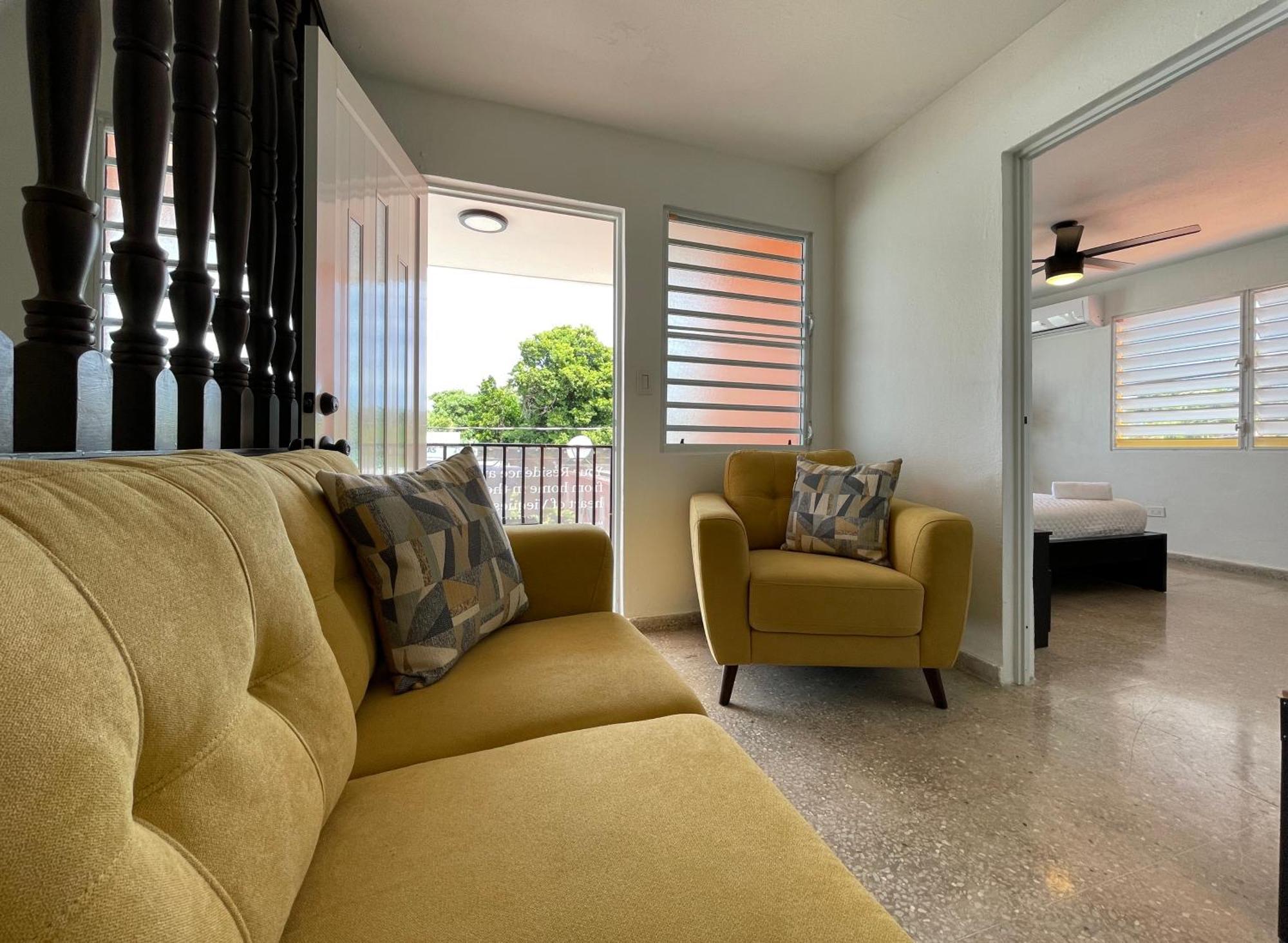 Apartment Mont Offering A Loft And 3 Bedroom Steps From The Ferry *