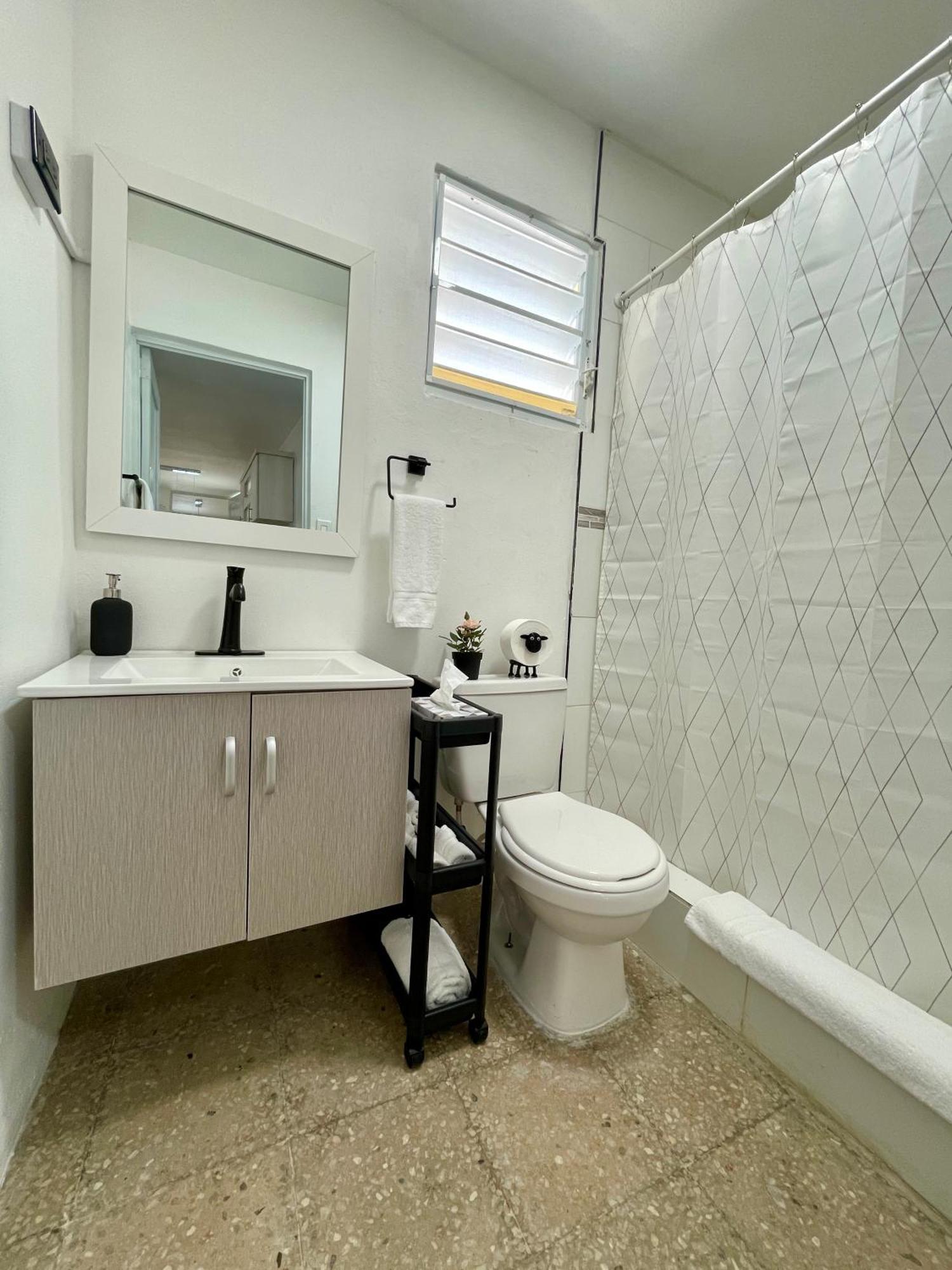 Mont Offering A Loft And 3 Bedroom Steps From The Ferry * Vieques