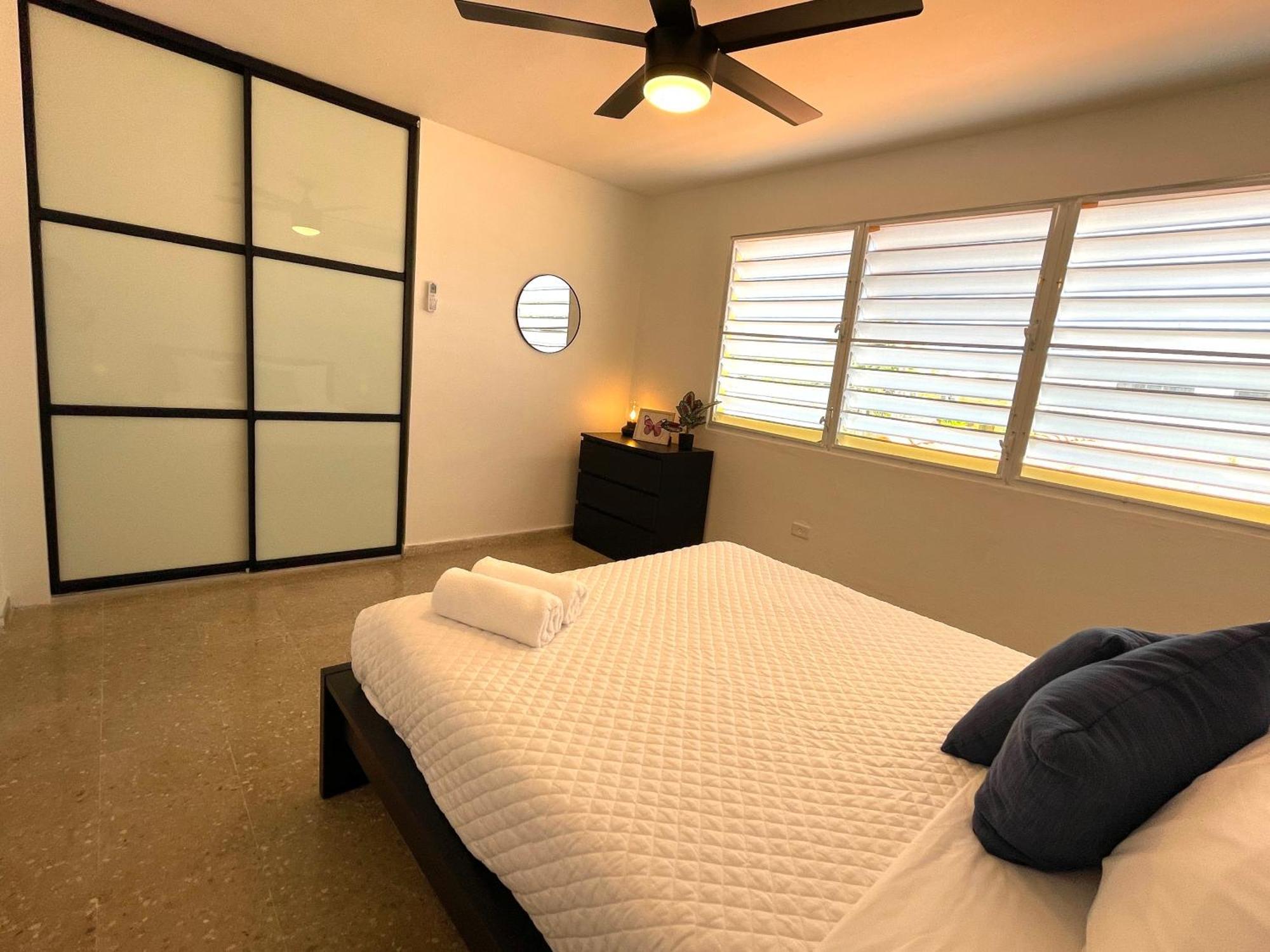 Mont Offering A Loft And 3 Bedroom Steps From The Ferry Apartment
