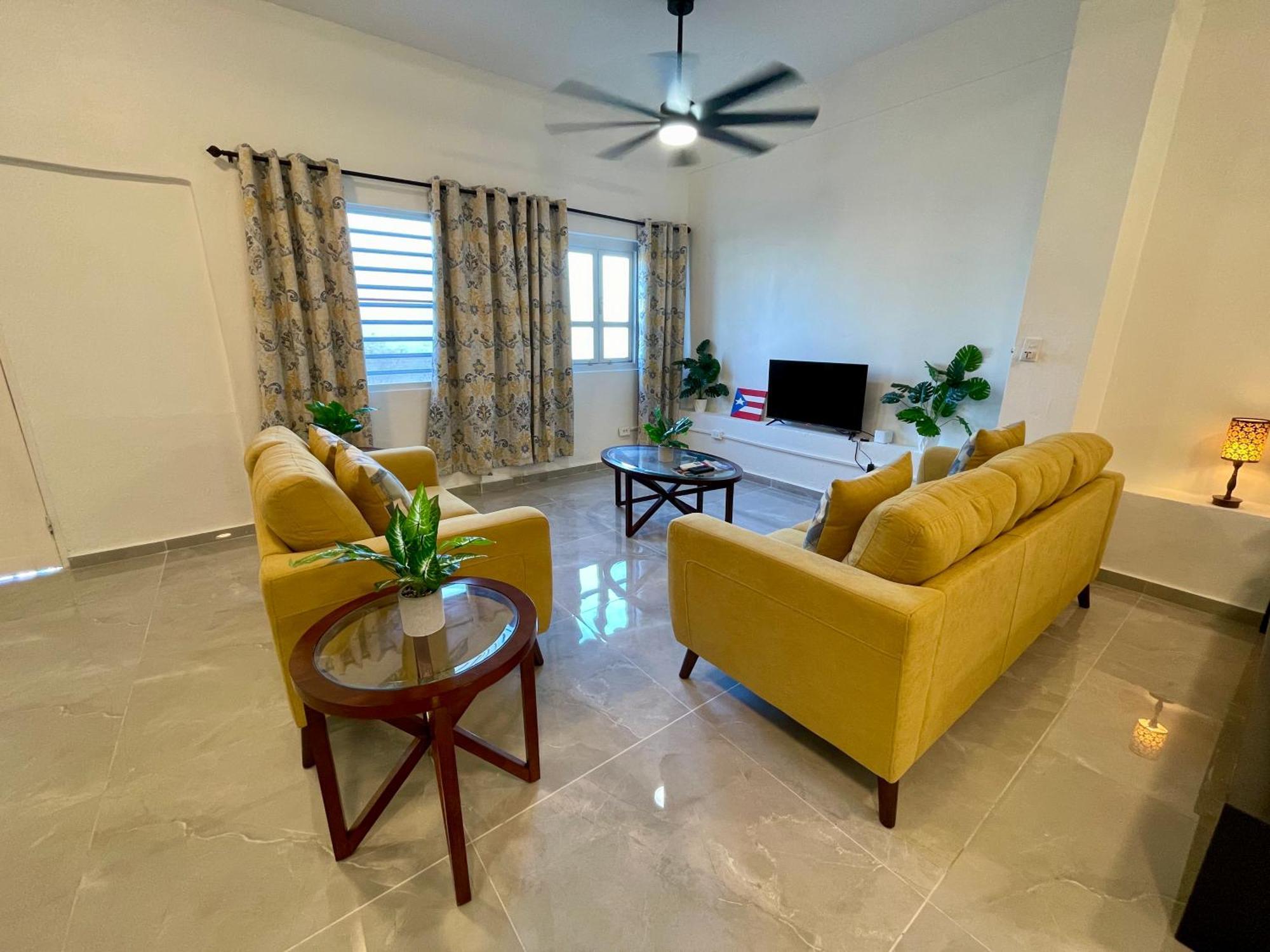 Mont Offering A Loft And 3 Bedroom Steps From The Ferry * Vieques