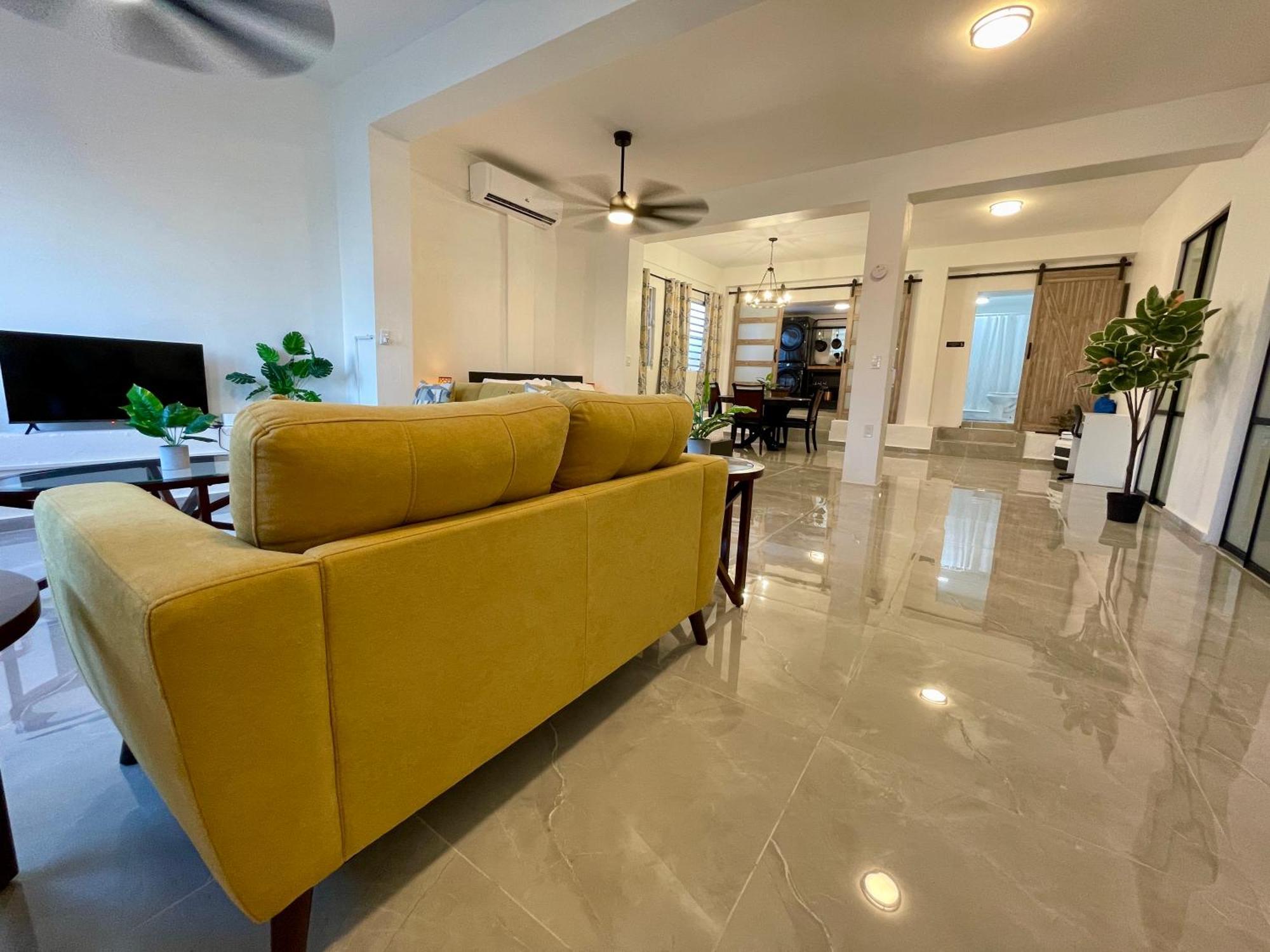 Mont Offering A Loft And 3 Bedroom Steps From The Ferry