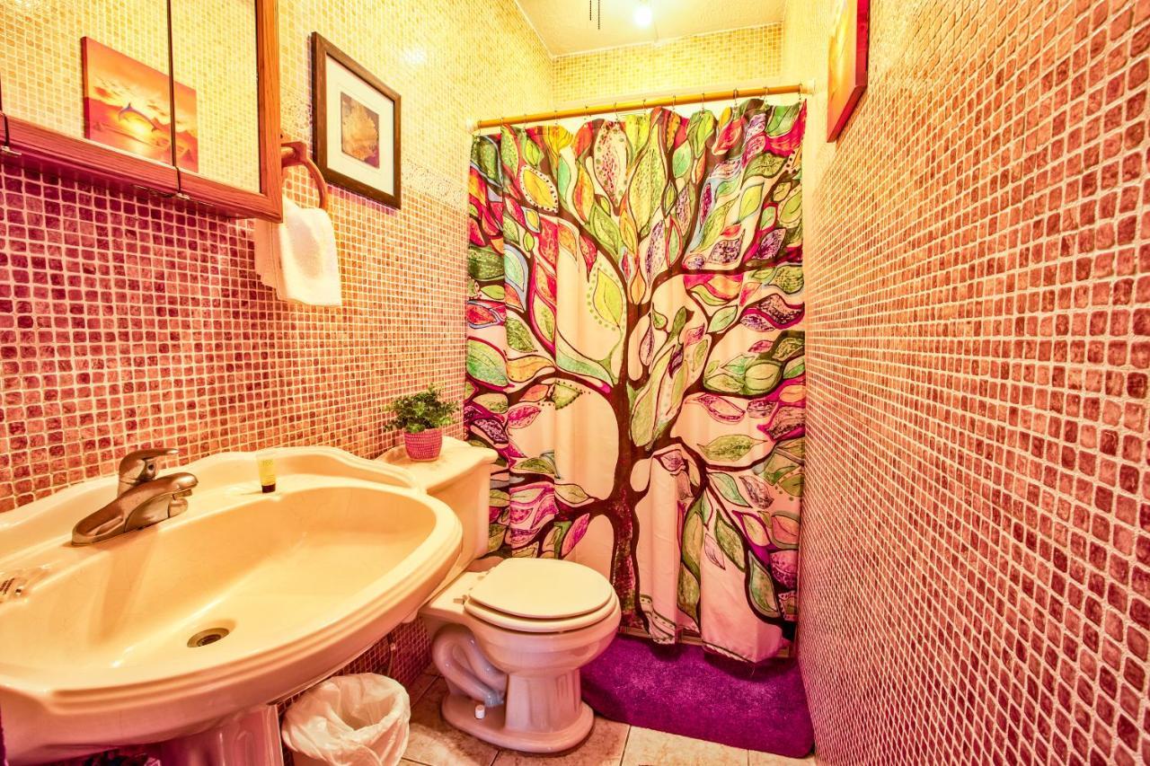 Coconut Palms Hotel